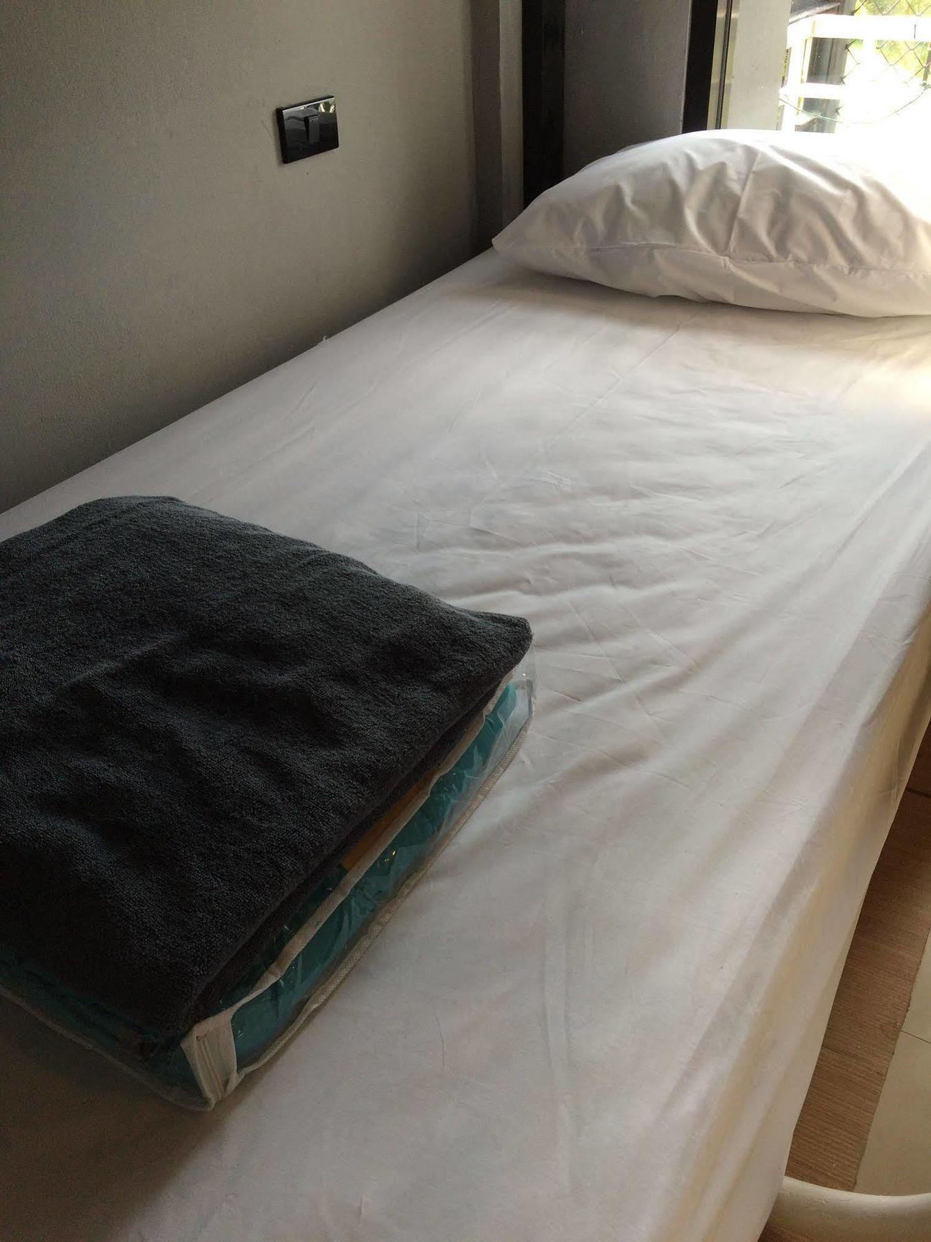 Hubb Hostel Phuket Airport Nai Yang Beach Екстериор снимка